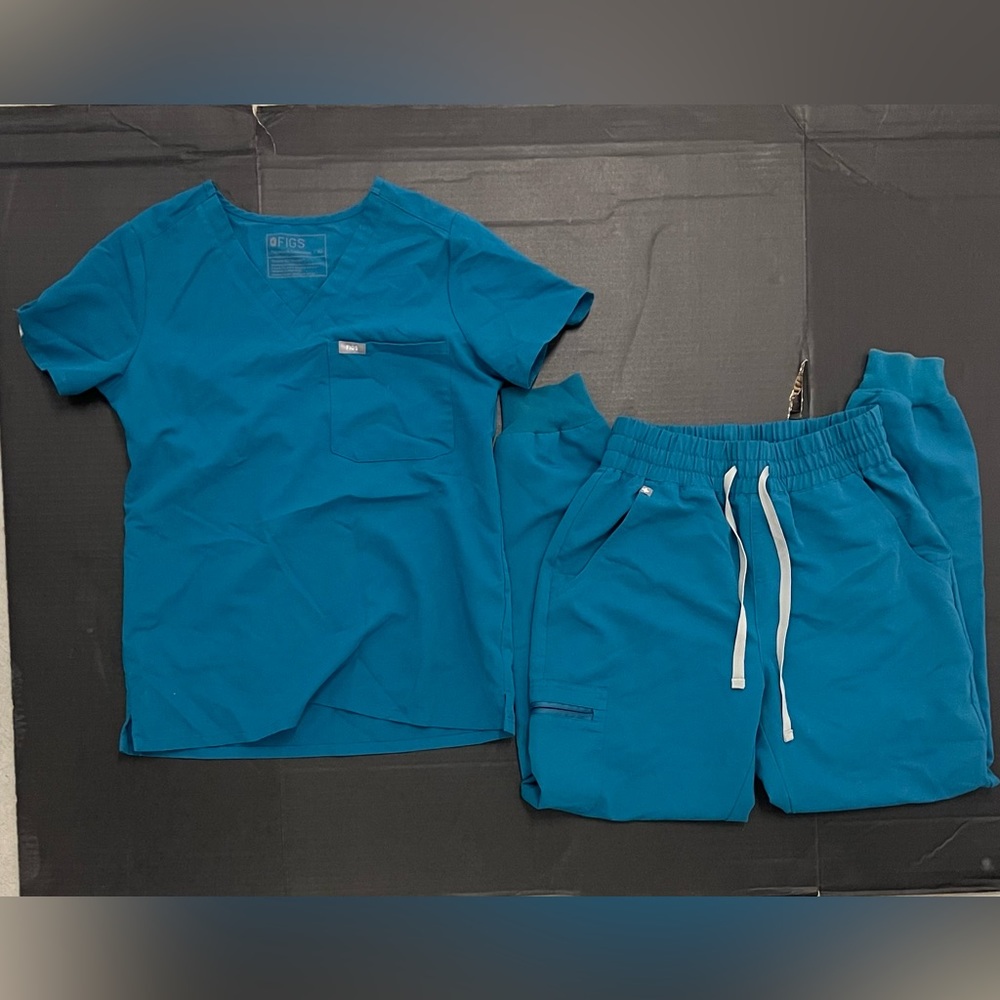 FIGS Teal Women's Scrub Set